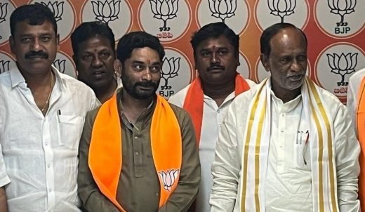 Baddam Prem Maheshwar Reddy with senior party leaders