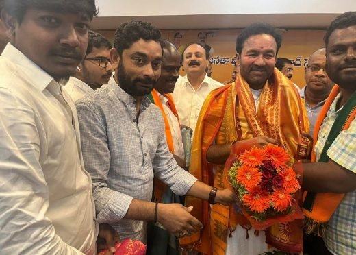 Baddam Prem Maheshwar Reddy with senior party leaders