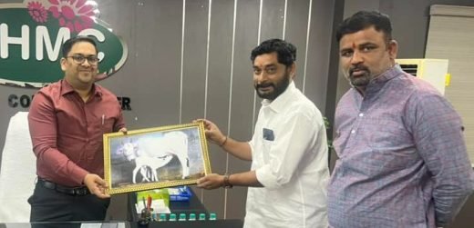 Baddam Prem Maheshwar Reddy with senior party leaders